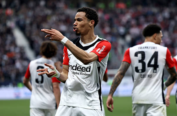 Chelsea tăng tốc, quyết chiêu mộ thành công Hugo Ekitike