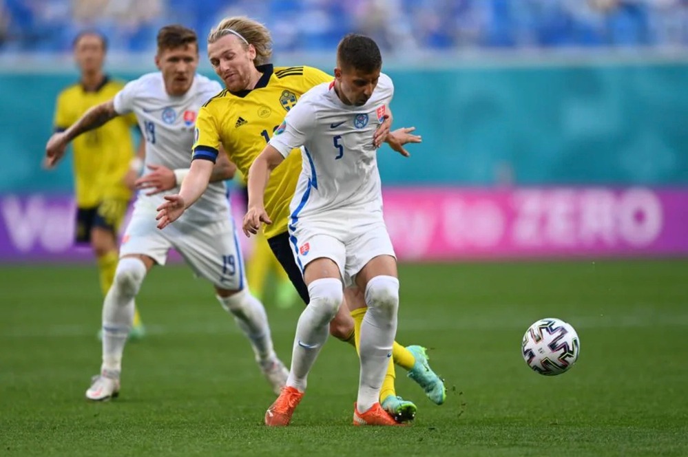 nhan-dinh-soi-keo-thuy-dien-vs-slovenia-luc-02h45-ngay-19-11-2025-1