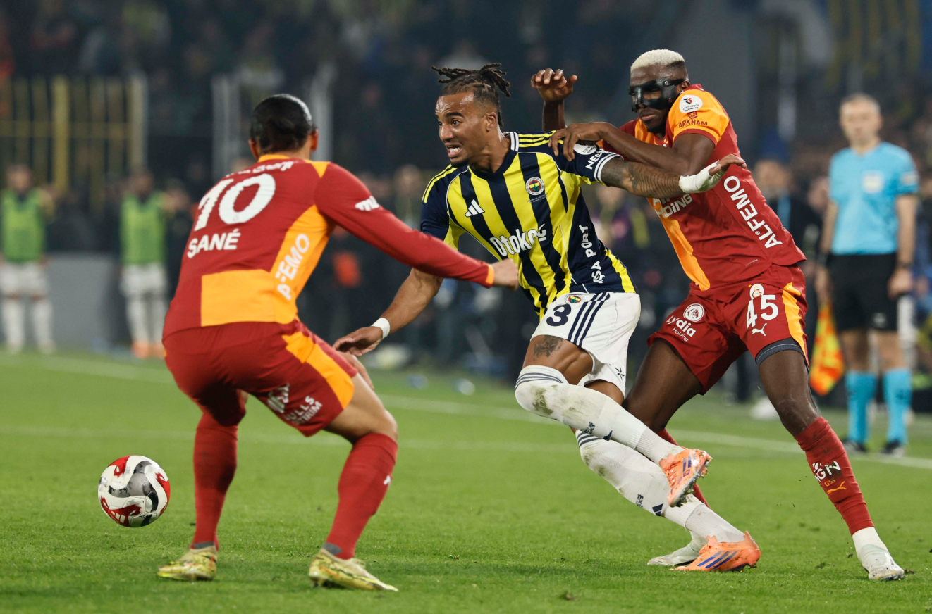 Fenerbahce vs Galatasaray (00:00 &#8211; 02/12) | Xem lại trận đấu