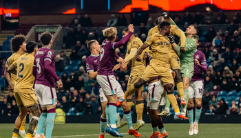 Burnley vs Crystal Palace (02:30 – 04/12) | Xem lại trận đấu